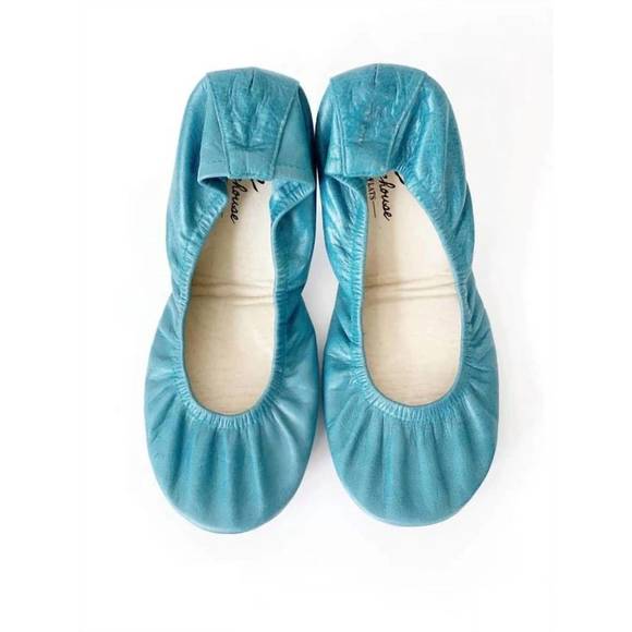 STOREHOUSE FLATS Shoes - NEW STOREHOUSE FLATS women's oil tanned flats in blustery day